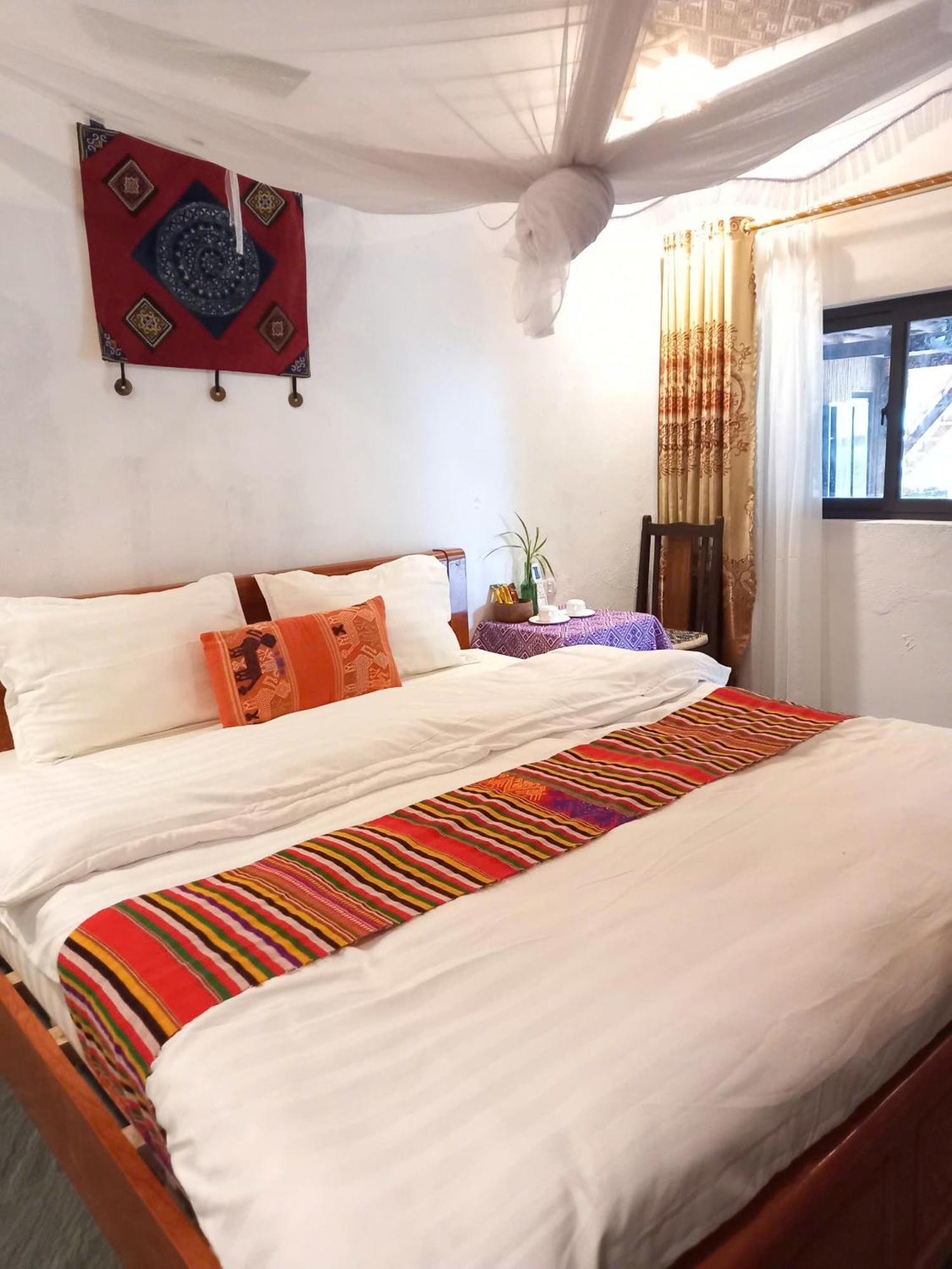 Nha Tan - Mai Chau Homestay And Tours Eksteriør billede