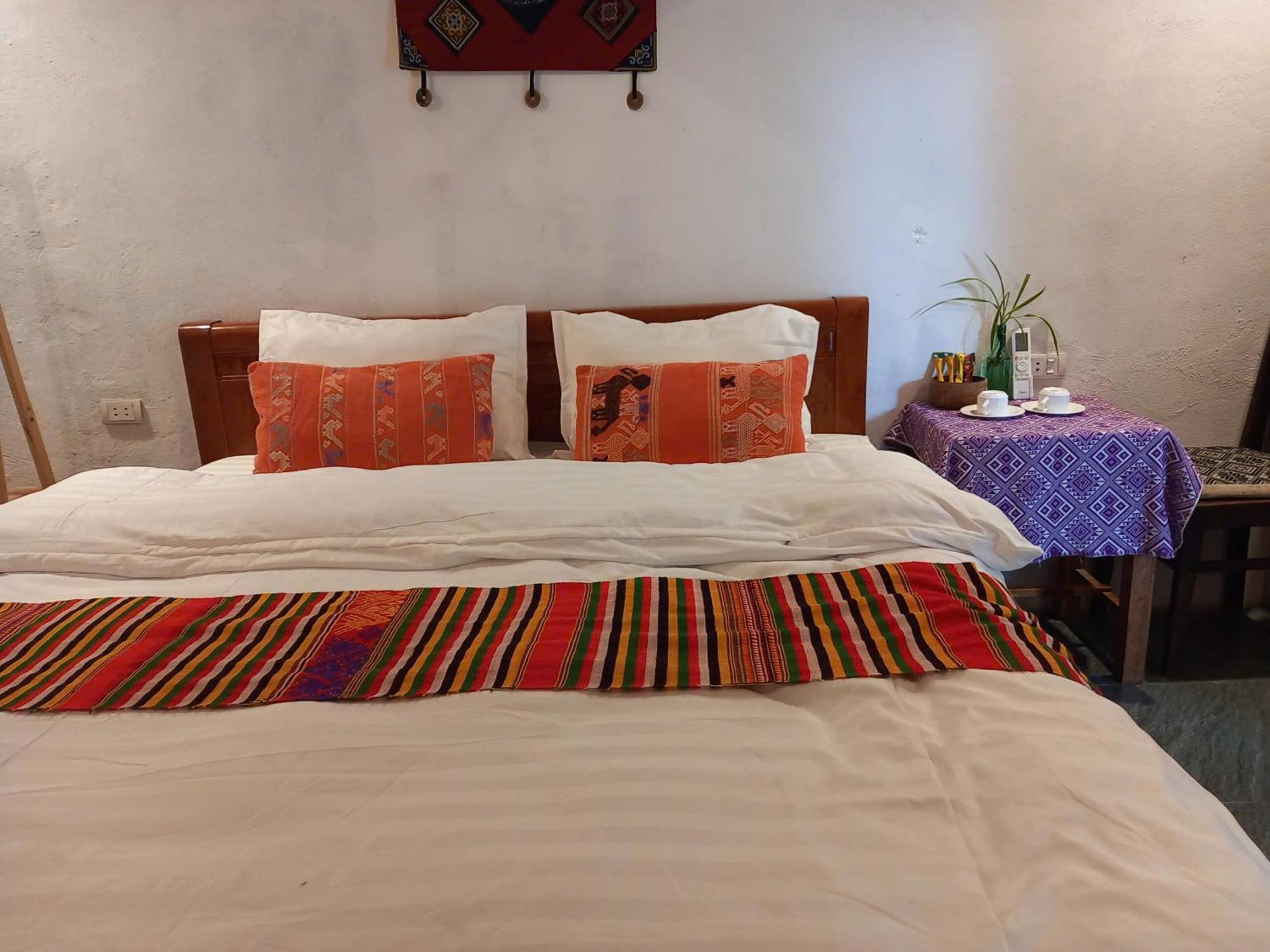 Nha Tan - Mai Chau Homestay And Tours Eksteriør billede